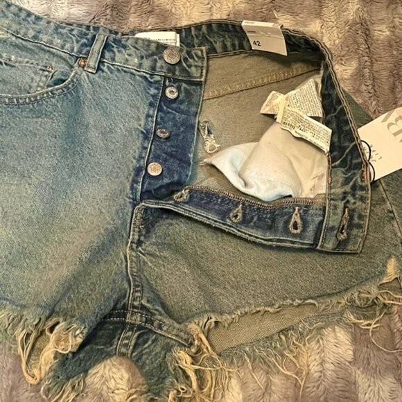 ZARA JEAN SHORTS HIGH RISE Size 10 - Picture 9 of 10